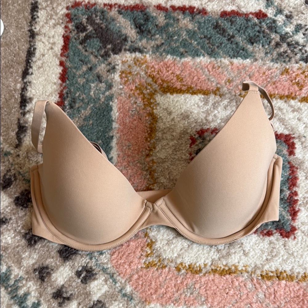 SKIMS 34D Nude Bra